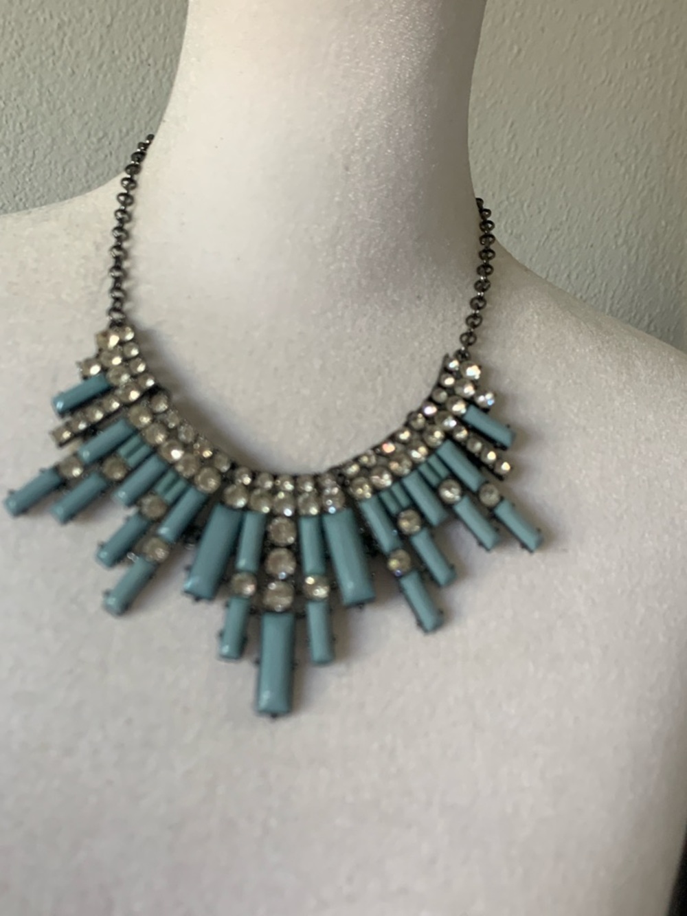 NWOT Macy's Aqua and Clear Crystal Statement Bib Necklace